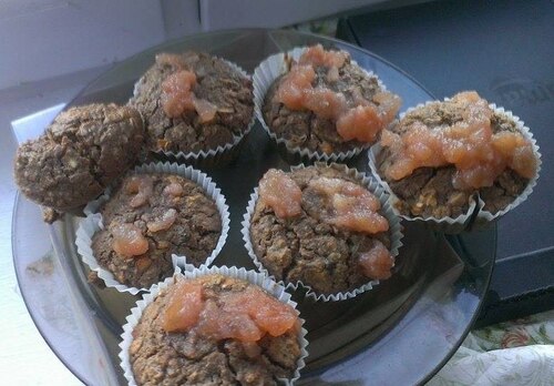 Dietetyczne muffiny z muesli i płatkami owsianymi