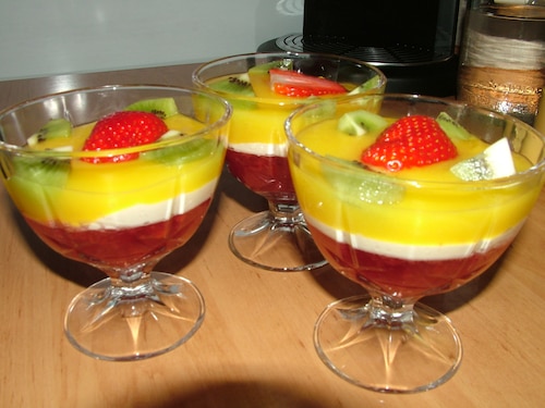 Mus z truskawkami, mascarpone i mango