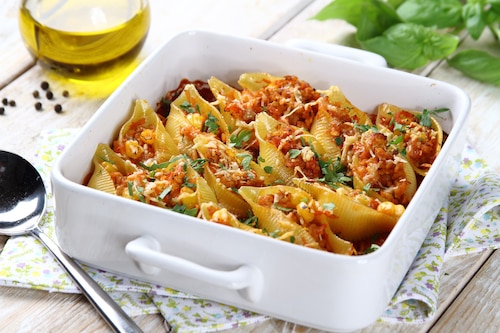 Przepis na Muszle makaronowe nadziewane mięsem mielonym Muszle makaronowe nadziewane mięsem mielonym