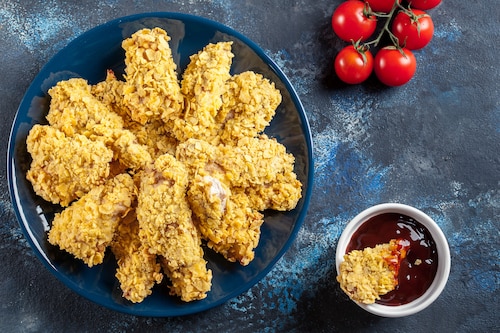 Przepis na Nuggetsy z kurczaka w płatkach kukurydzianych Nuggetsy z kurczaka w płatkach kukurydzianych