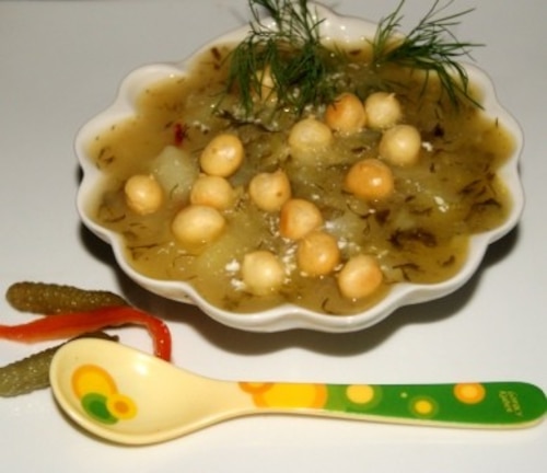 Ogórkowa z groszkiem ptysiowym 