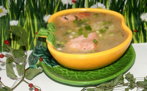 Ogórkowa z łososiem