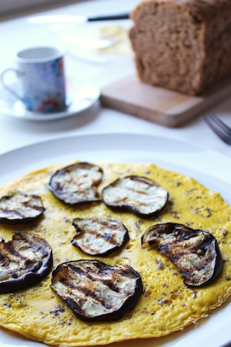 Przepis na Omlet z grillowanym bakłażanem Omlet z grillowanym bakłażanem