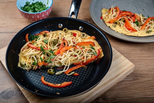 Przepis na Omlet z makaronem Omlet z makaronem