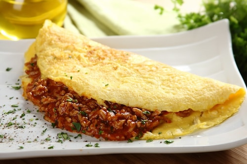 Przepis na Omlet z mięsem mielonym Omlet z mięsem mielonym