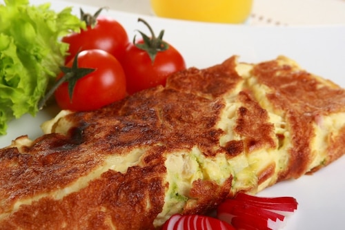 Przepis na Omlet z szynką i warzywami  Omlet z szynką i warzywami