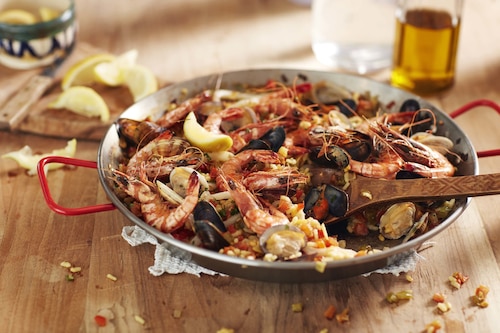 Przepis na Paella z owocami morza i kurczakiem Paella z owocami morza i kurczakiem