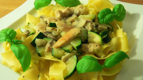 Pappardelle z kurczakiem i cukinią