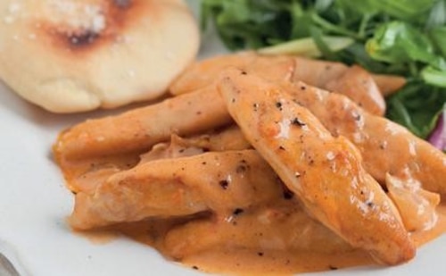 Paprykowy Stroganoff z kurczaka