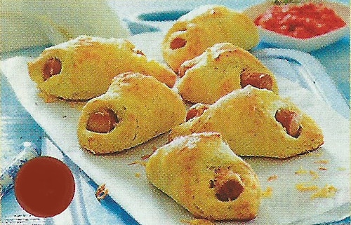 Parówki w cieście serowym