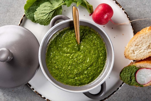 Przepis na Pasta z liści rzodkiewki Pasta z liści rzodkiewki