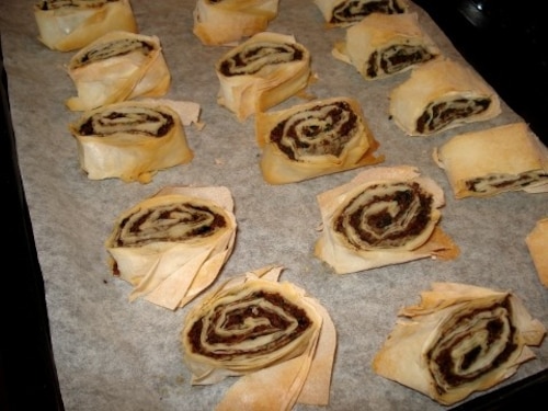 Paszteciki w cieście filo, warzywne lub z pieczarkami