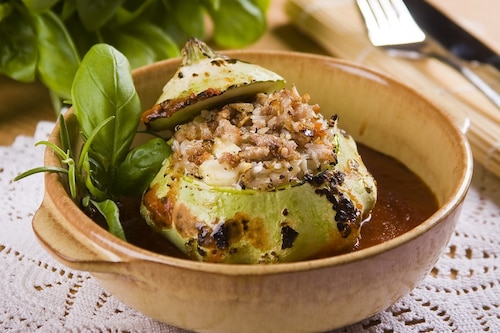 Patisony nadziewane mięsem mielonym