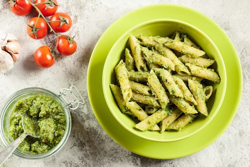 Pesto z natki pietruszki i czosnku