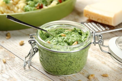 Przepis na Pesto z jarmużu do chleba Pesto z jarmużu do chleba