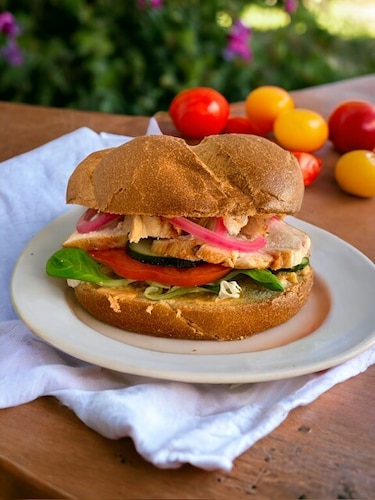 Kanapka z pieczonym kurczakiem