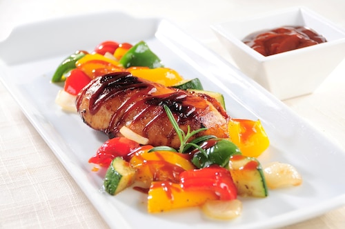 Przepis na Pieczona pierś z kurczaka z warzywnym ratatouille Pieczona pierś z kurczaka z warzywnym ratatouille