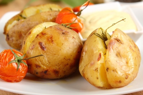 Młode ziemniaki zapiekane