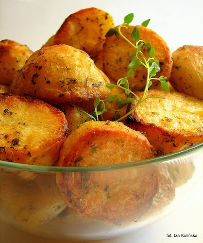 Pieczone, pachnące ziemniaki 