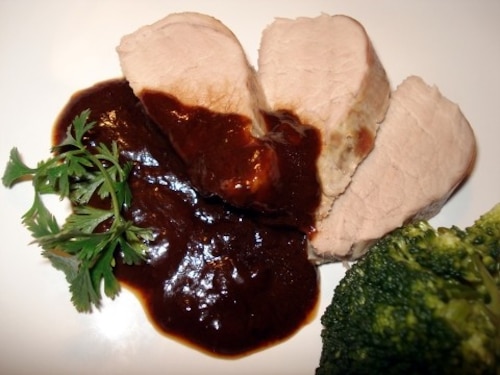 Pieczone polędwiczki z sosem śliwkowym