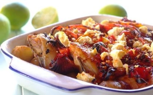 Pieczone udka z kurczaka z ziemniakami