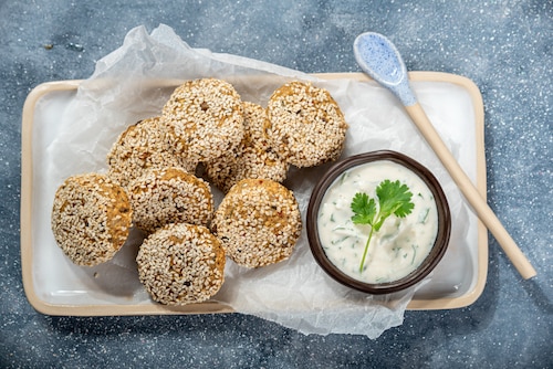 Pieczone Falafel’e z sosem Tahini