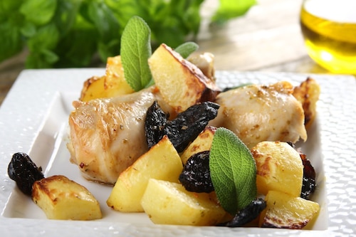 Przepis na Pieczony kurczak ze śliwką Pieczony kurczak ze śliwką