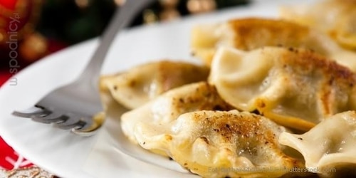 Pierogi z kapustą, mięsem i grzybami