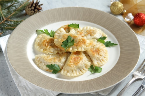 Przepis na Pierogi z kapustą i grzybami Pierogi z kapustą i grzybami