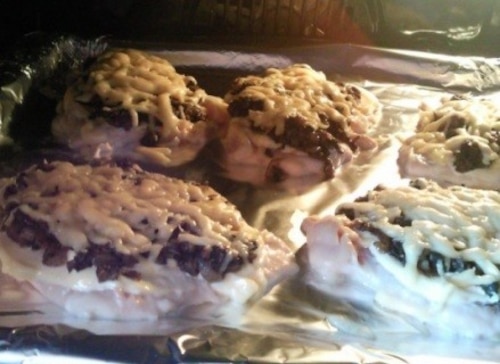 pierś z kurczaka z pieczarkami i serem