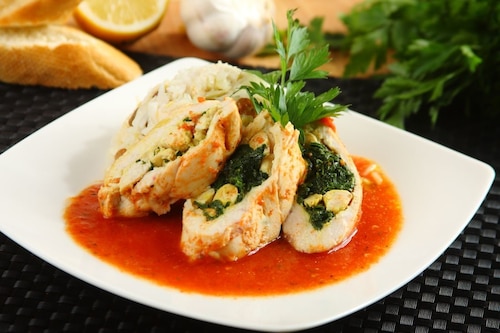 Pierś z kurczaka nadziewana szpinakiem