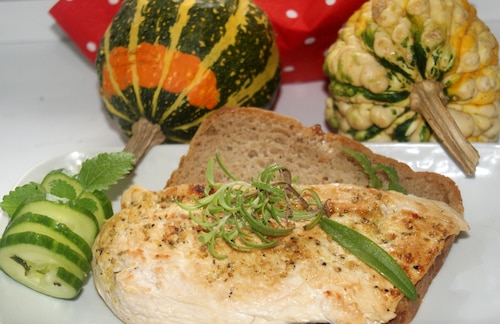 Przepis na Piersi kurczaka rozmarynowe smażone w torebkach Piersi kurczaka rozmarynowe smażone w torebkach