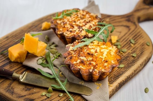 Przepis na Pikantne muffiny ze słodkich ziemniaków z cheddarem i chili Pikantne muffiny ze słodkich ziemniaków z cheddarem i chili