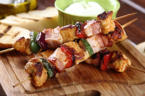 Przepis na Pikantne szaszłyki z kurczaka z warzywami Pikantne szaszłyki z kurczaka z warzywami
