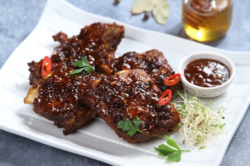 Przepis na Pikantne żeberka w miodzie z grilla Pikantne żeberka w miodzie z grilla