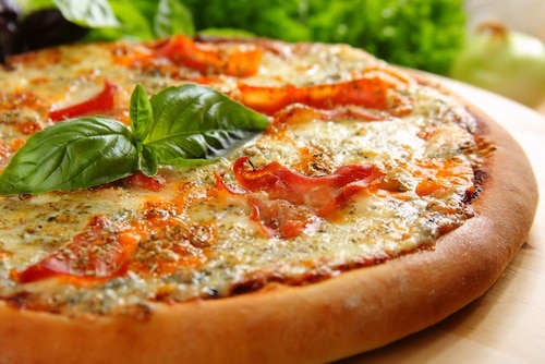 Przepis na Pizza 4 sery z szynką Pizza 4 sery z szynką