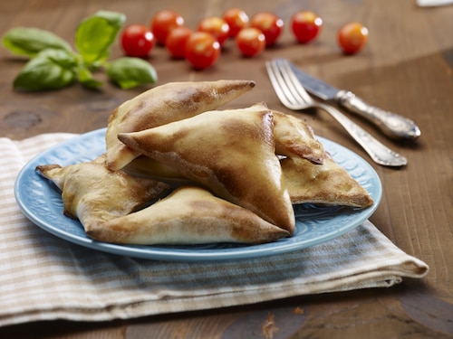 Przepis na Pizza Bolognese a la Samosa - VIDEO Pizza Bolognese a la Samosa - VIDEO