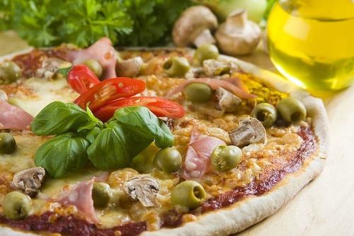 Przepis na Pizza Capriciosa  Pizza Capriciosa