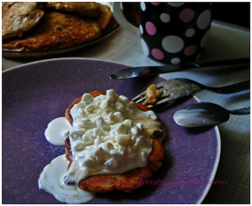 Przepis na Placuszki z jabłkiem i bananem Placuszki z jabłkiem i bananem