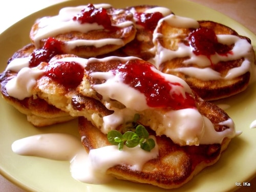 Przepis na Placuszki z żurawiną , gruszką i miętą Placuszki z żurawiną , gruszką i miętą