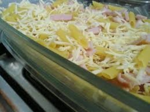 Zapiekanka makaronowa z serem