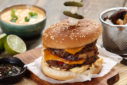 Podwójny burger z grzybami