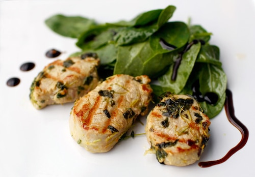 Przepis na Polędwiczki grillowane z tymiankiem Polędwiczki grillowane z tymiankiem