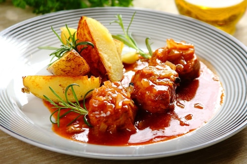 Polędwiczki wieprzowe duszone z octem balsamicznym i miodem