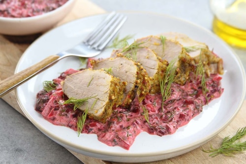 Przepis na Polędwiczki z sosem botwinkowym Polędwiczki z sosem botwinkowym