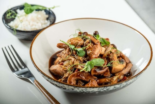 Przepis na Polędwiczki wieprzowe z orientalnymi grzybami Polędwiczki wieprzowe z orientalnymi grzybami