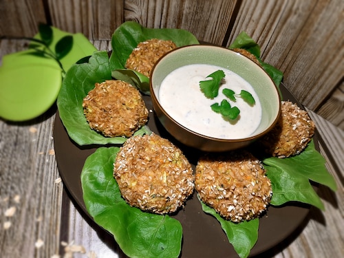 Aromatyczne kotleciki z cukinii w owsianej panierce