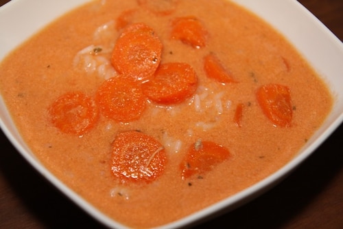 Pomidorowa z marchewką i ryżem