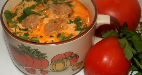 Przepis na Pomidorowa z pulpetami Pomidorowa z pulpetami