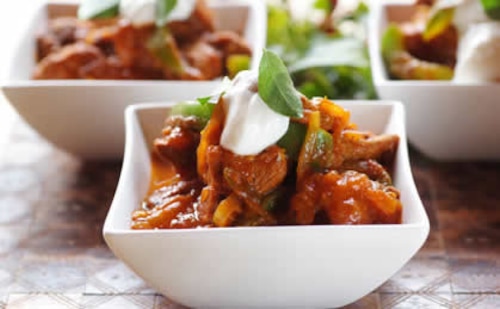 Pomidorowy gulasz z curry